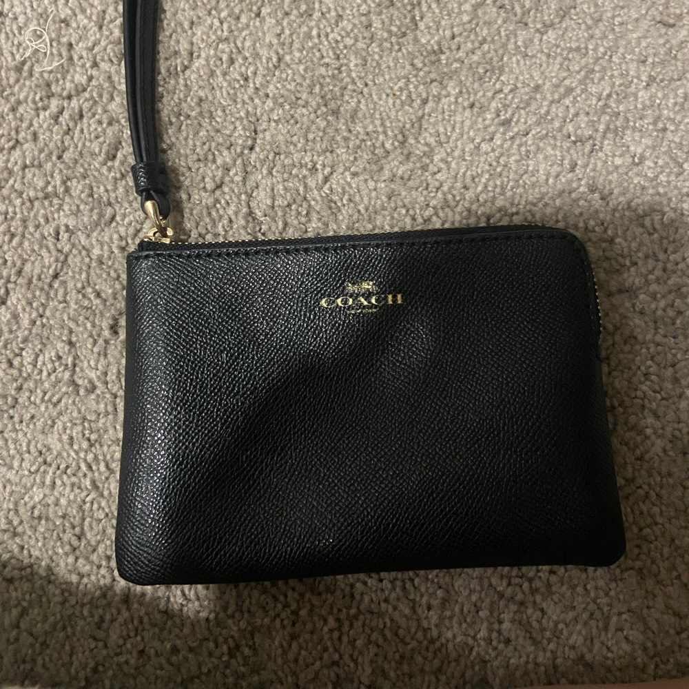 coach pouch
